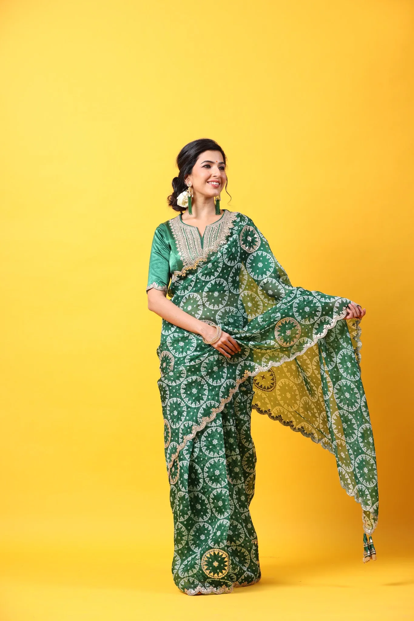 90Z650A-RO Green Printed Organza Saree with Scalloped Border