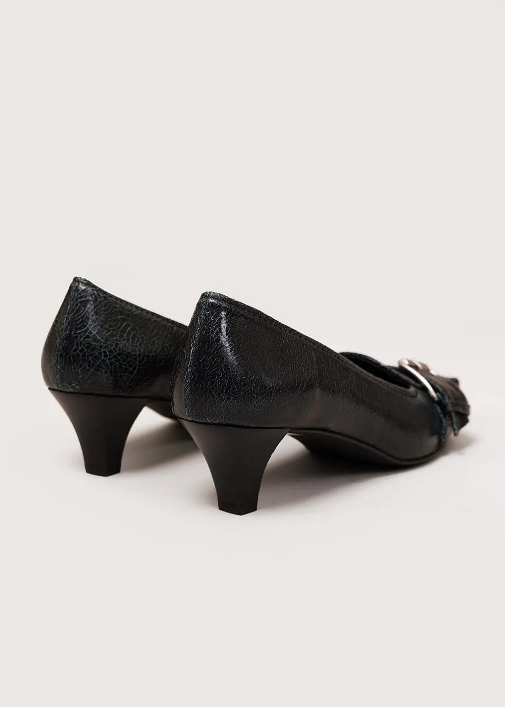 Black Leslie Pumps