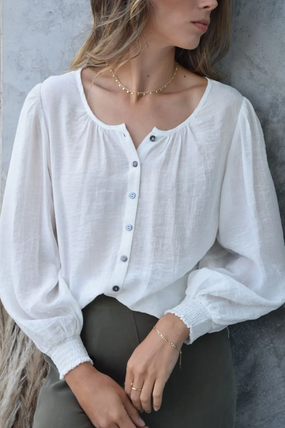 Easy Going Reversible Ivory Textured Shirred Puff Sleeve Top