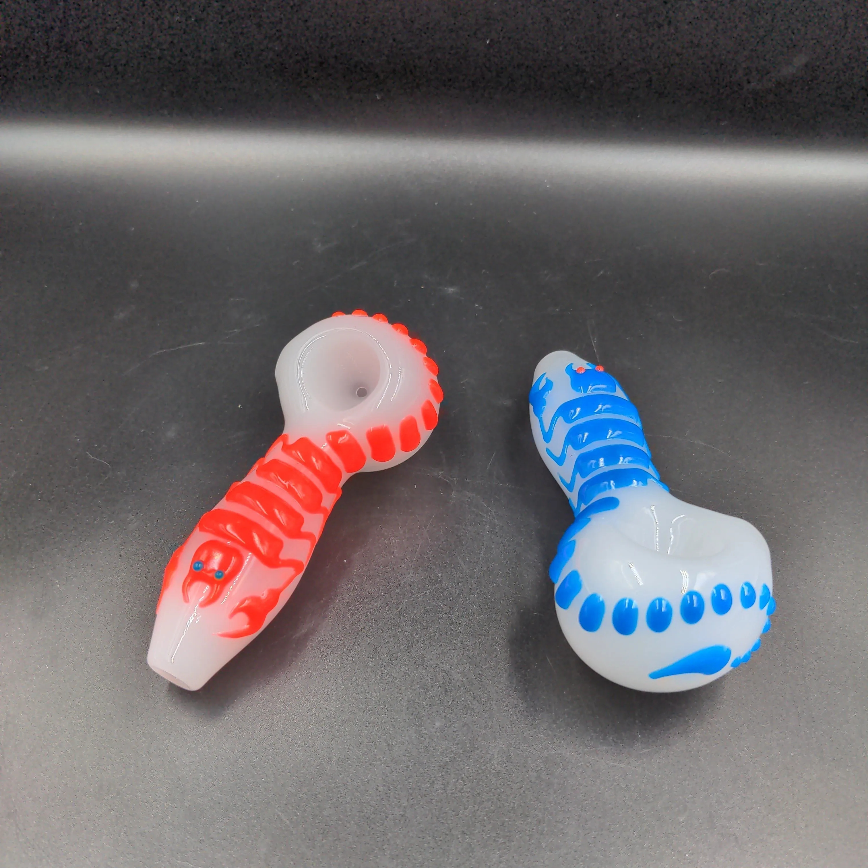 Glow in the Dark Scorpion Spoon Pipe 4