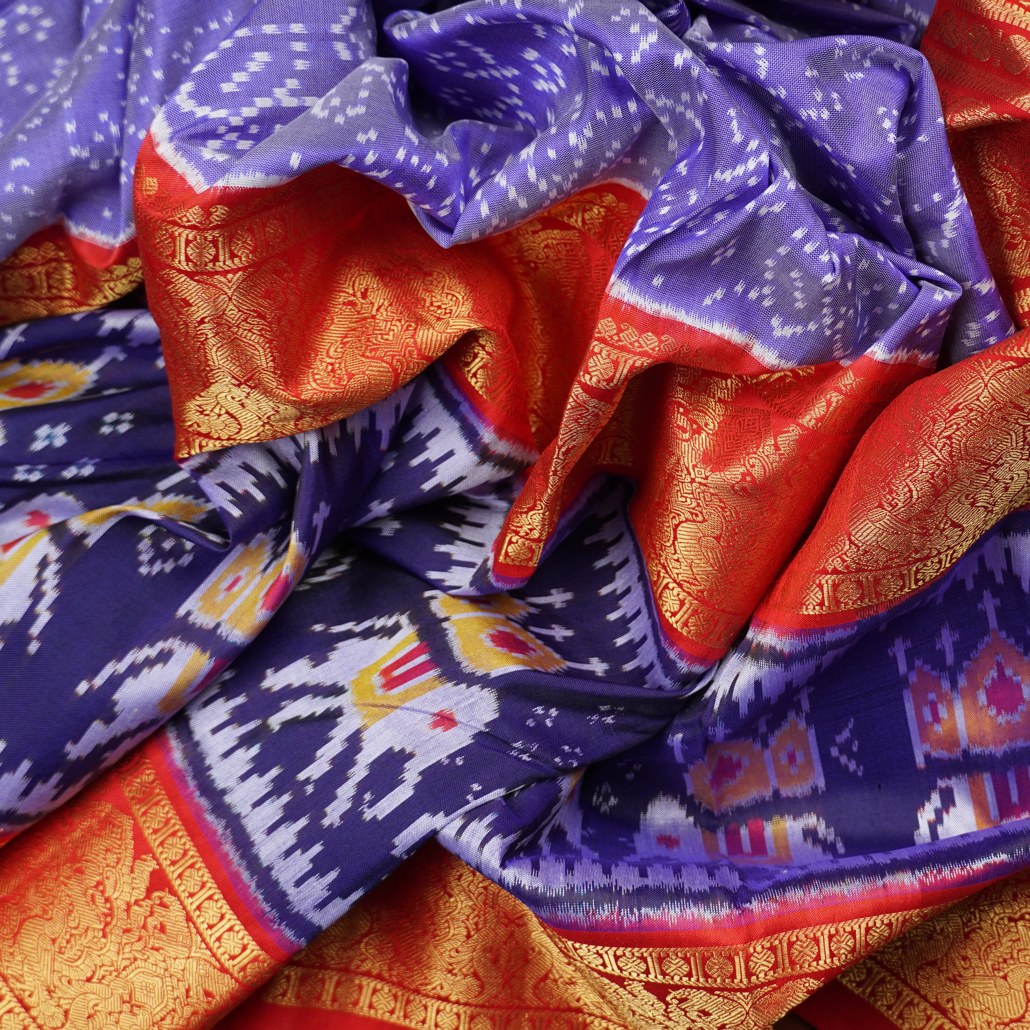 Handwoven Lavender with Red Kanjivaram Silk Saree - 1673T007496DSC