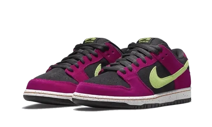 Nike SB Dunk Low Red Plum