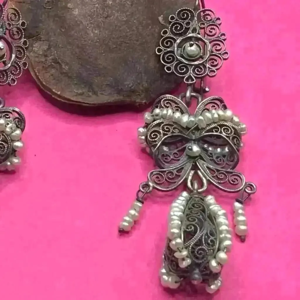 Oaxacan vintage Silver filigree earrings with pearls, circa 1920