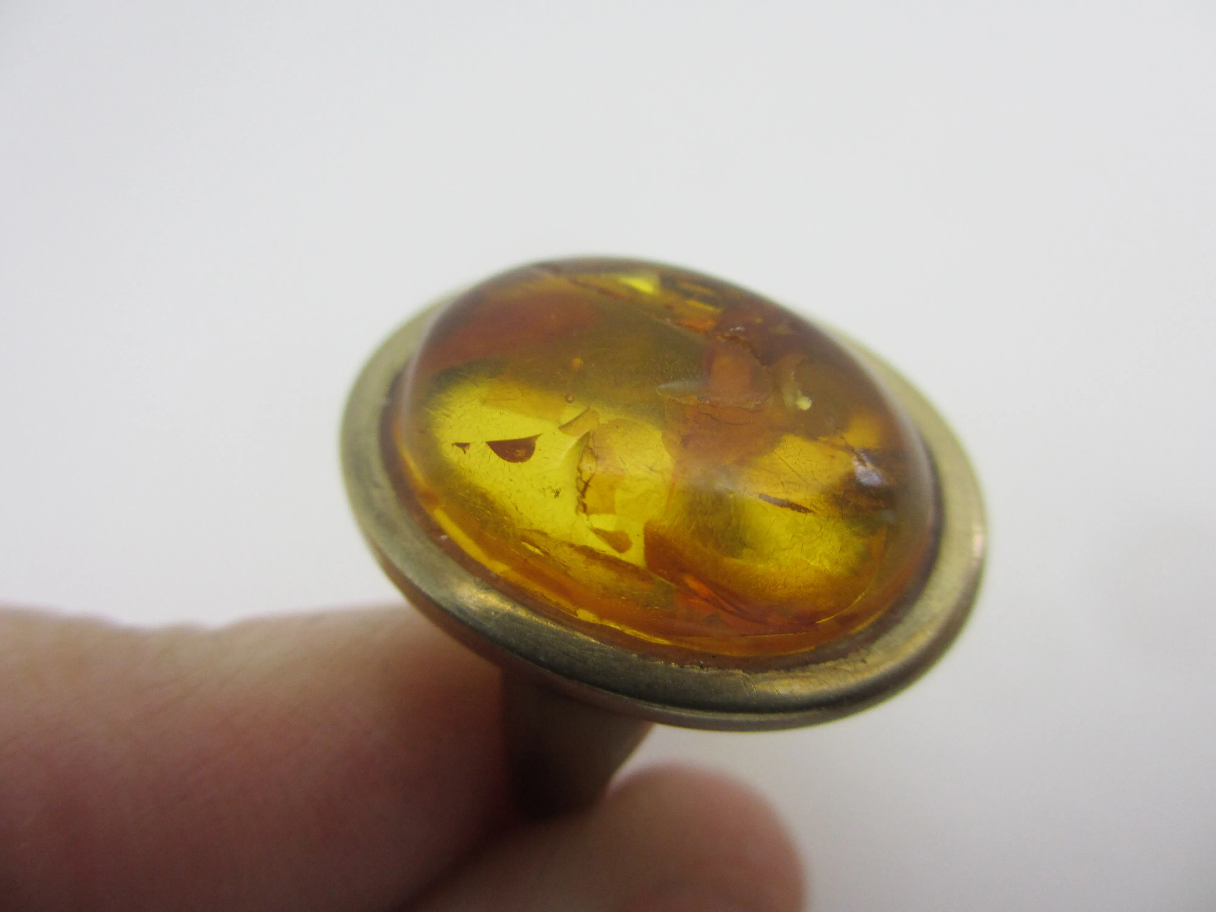 Pollen Filled Amber 8k Gold Ring Vintage c1980