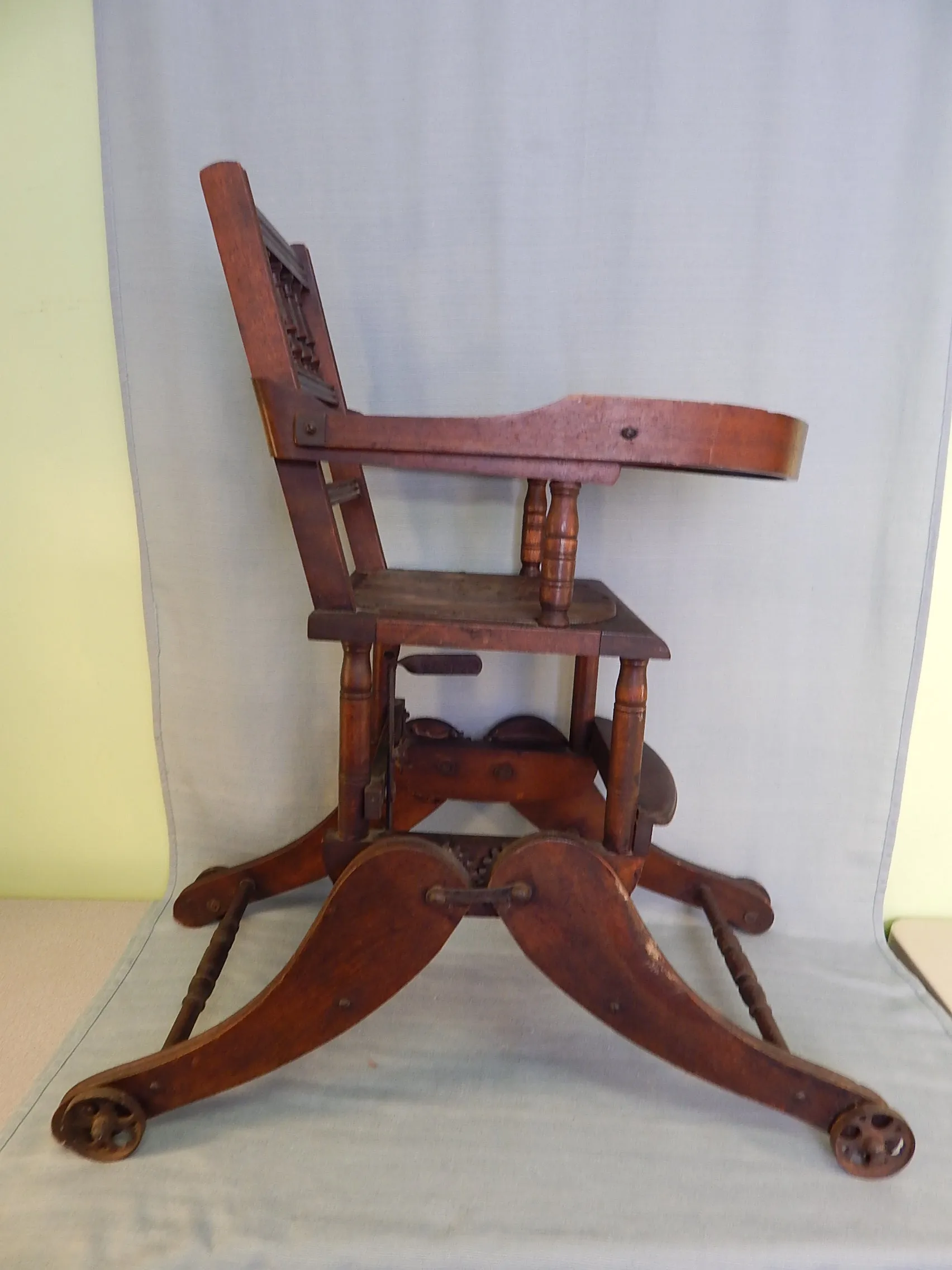 Victorian Convertible Stroller / High Chair