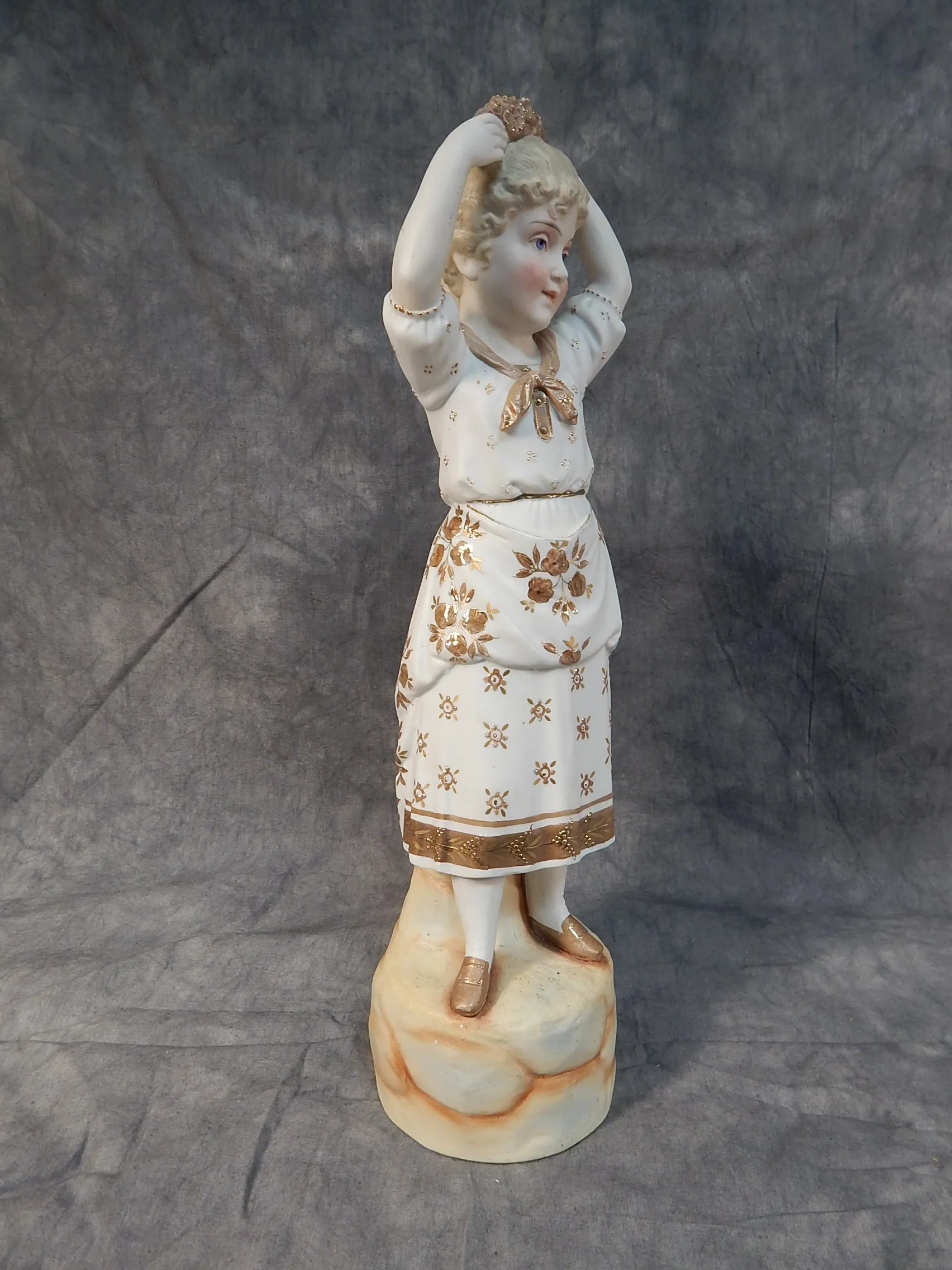 Vintage German Bisque Figurine of a Young Girl - Very Good Condition