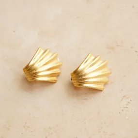 Vintage Scalloped Shell Clip-On Earrings