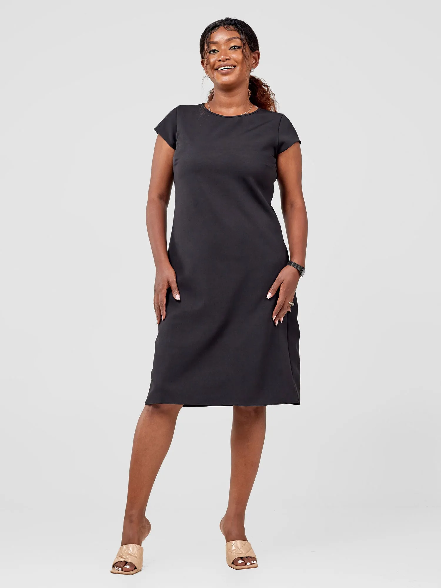 Vivo Pendo Cap Sleeve Shift Dress - Black